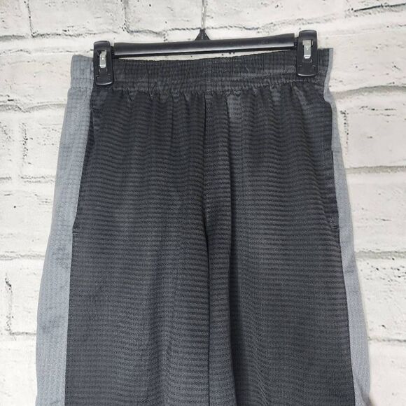 Nike Mid-Rise Drawstring Striped Athletic Shorts Black & Gray Small 10.5 inseam - Picture 2 of 11